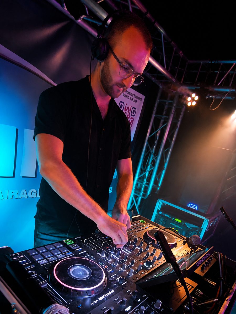DJ Coquancellara en un evento